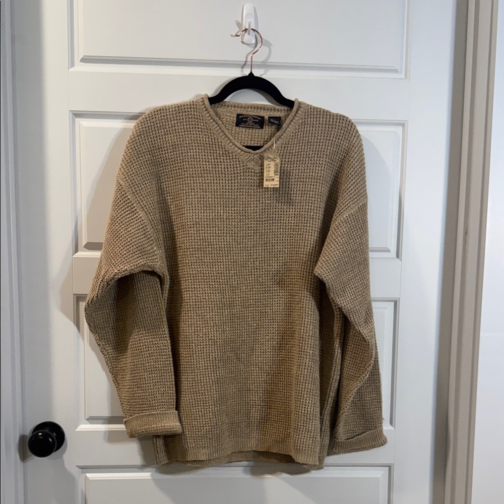 Vintage American Eagle v neck sweater medium NWT